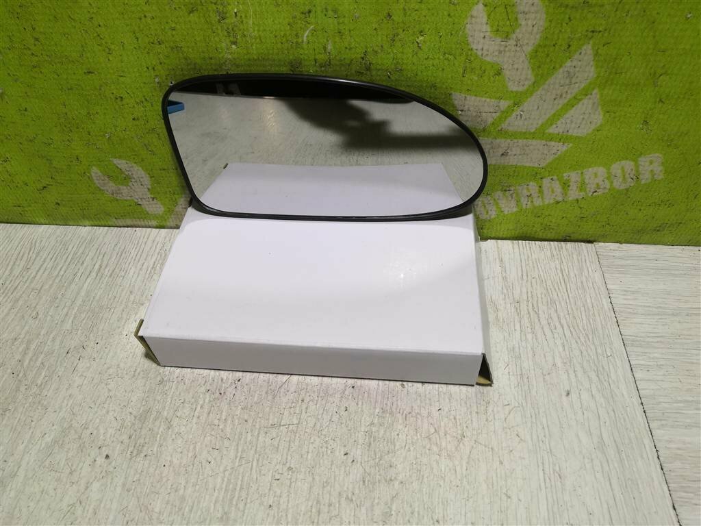 Стекло зеркала правое Ford Focus 1 1998-2004