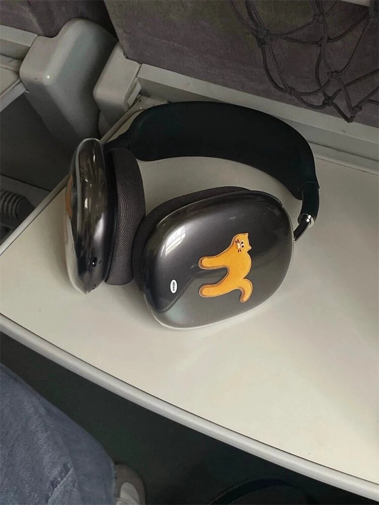 Прозрачный силиконовый чехол с котом для AirPods Max — фото 1