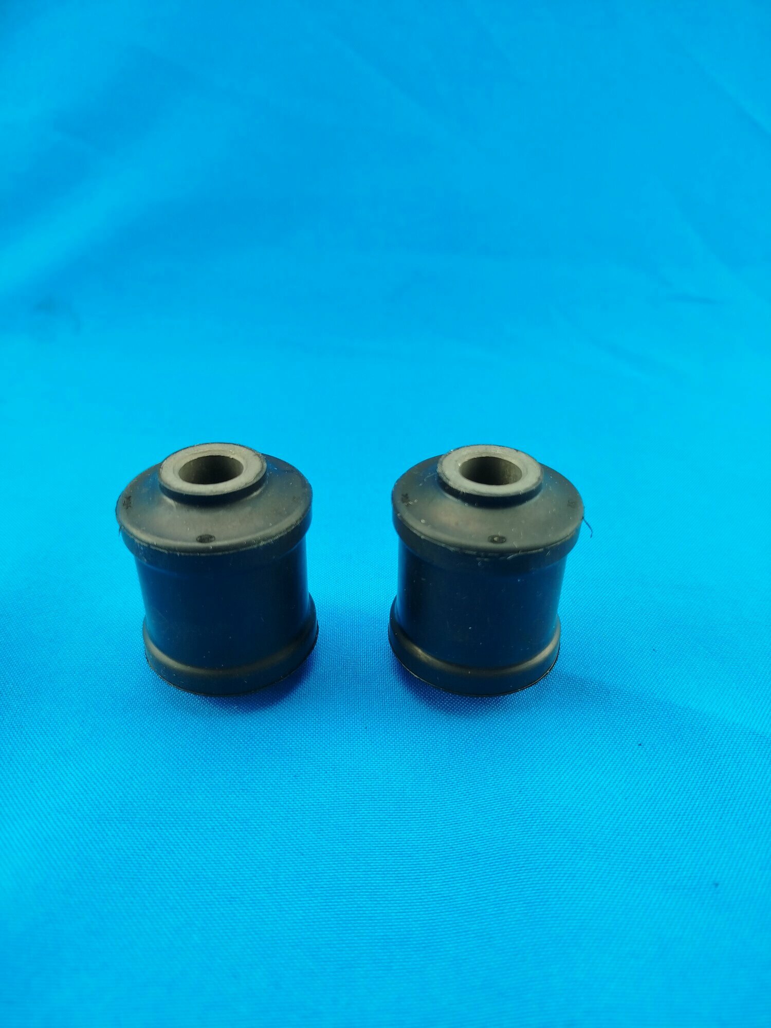 Втулки рычага (к-т) "сэви" ВАЗ для автомобилей 2108-15, Калина, Приора