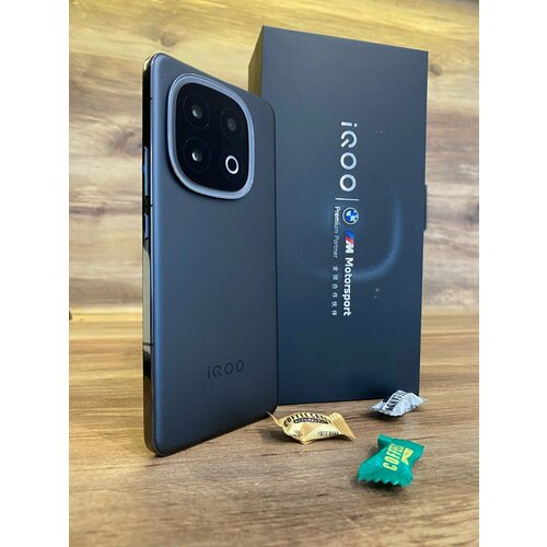 Смартфон Vivo iQOO 13 12256CNчерный 62999₽