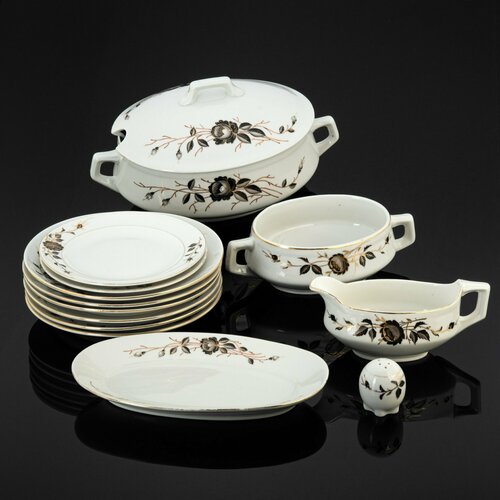 Сервиз столовый «Чёрная роза» на 6 персон (13 предметов), фарфор, роспись