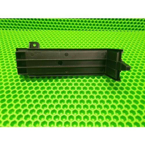 Крышка салонного фильтра Nissan X-Trail T32 272764BR0A