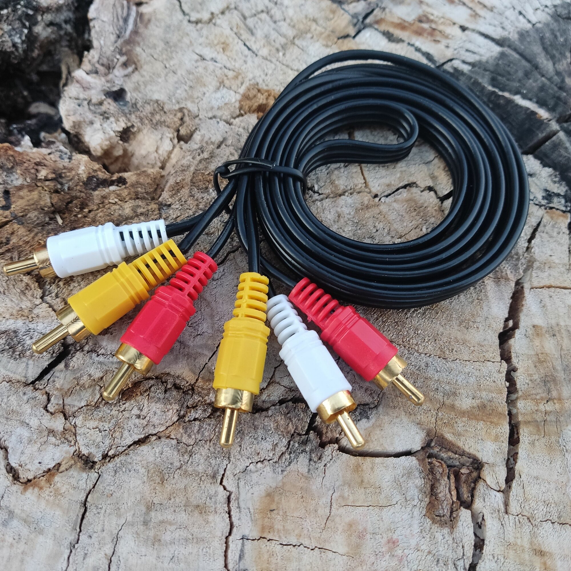 Кабель 3RCA-3RCA ( тюльпаны ) / AV 3 шнур