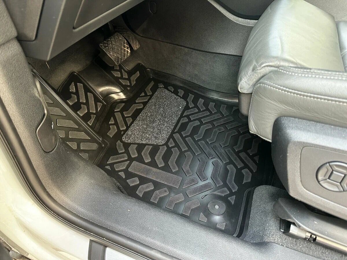 Audi Q3 (F3) (2018-) модельные коврики в салон (3D с подпятником)(Крепеж)