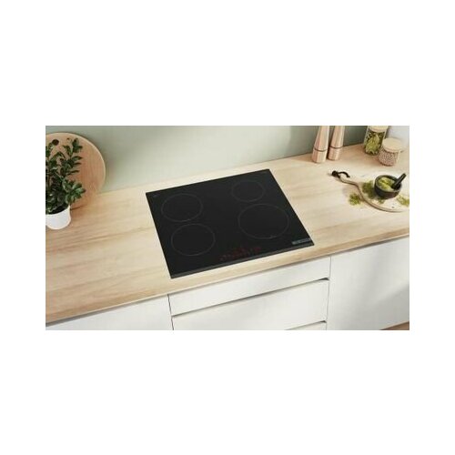 Индукционная варочная панель Bosch PIE631HB1E сенсорное управление 74кВт черная 56430₽
