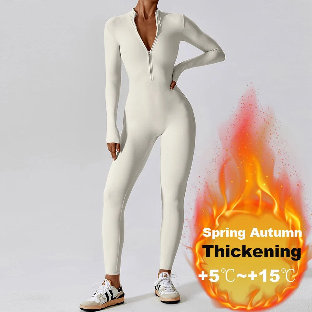 Костюм спортивный  размер M