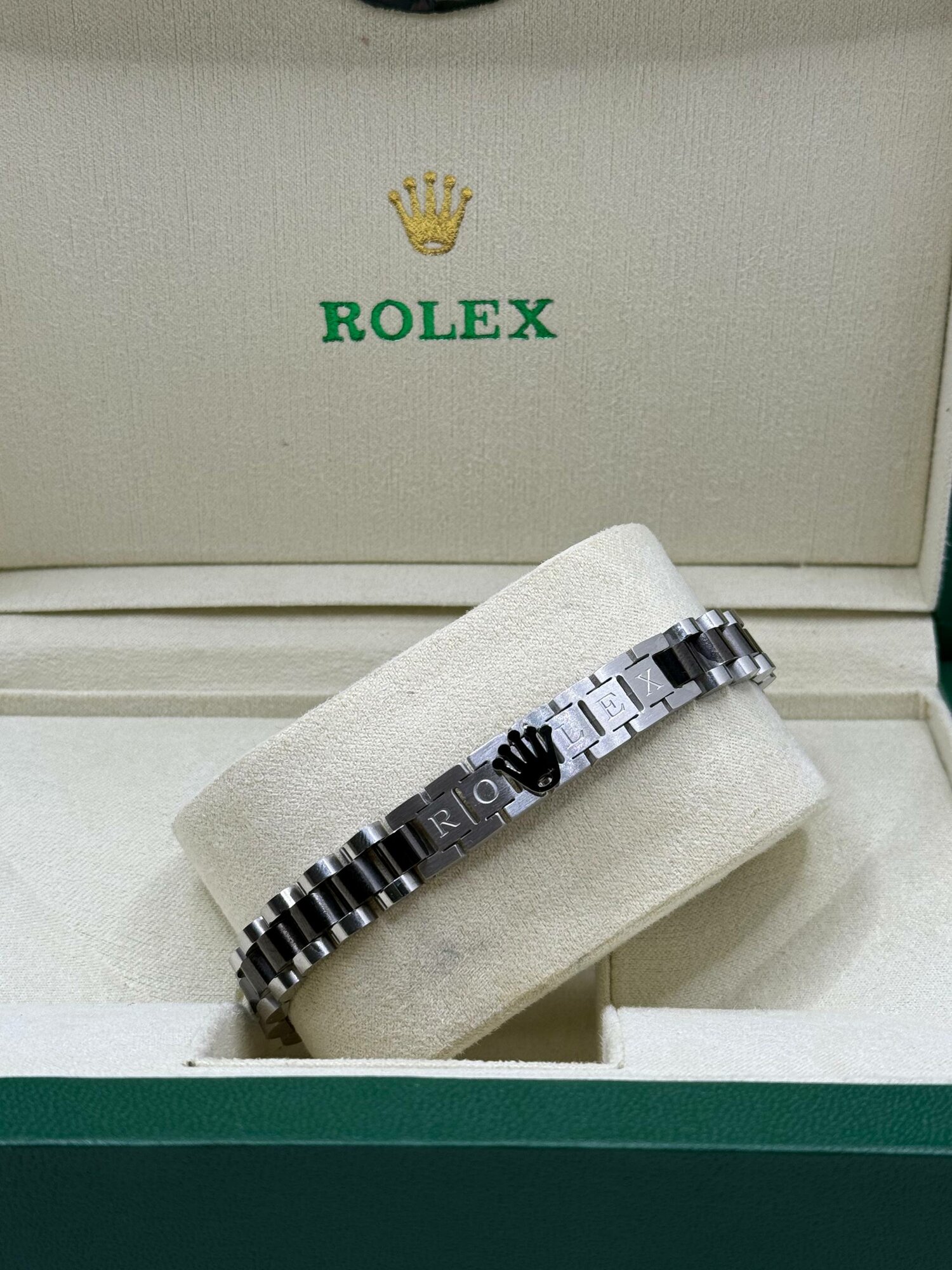 Плетеный браслет