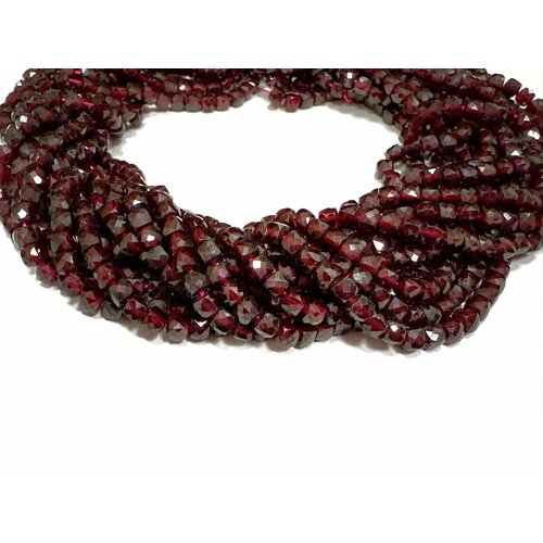 Бусина гранат родолит АА кубик граненый 4 мм (нить 19 см), Suntrim