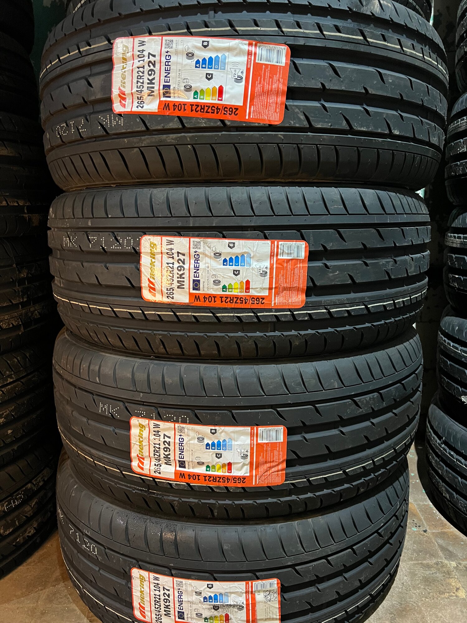 Шины Mileking MK927 265/45 R21 104W, летние для легковых автомобилей