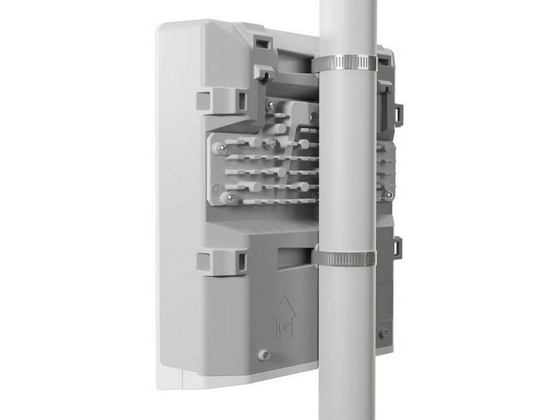 Коммутатор MikroTik netPower 16P with 800MHz CPU, 256MB RAM, 16x Gigabit LAN with PoE-out, 2xSFP+ cages, RouterOS L5 or SwitchOS (dual boot), outdoor enclosure, mounting kit (power supply NOT included)