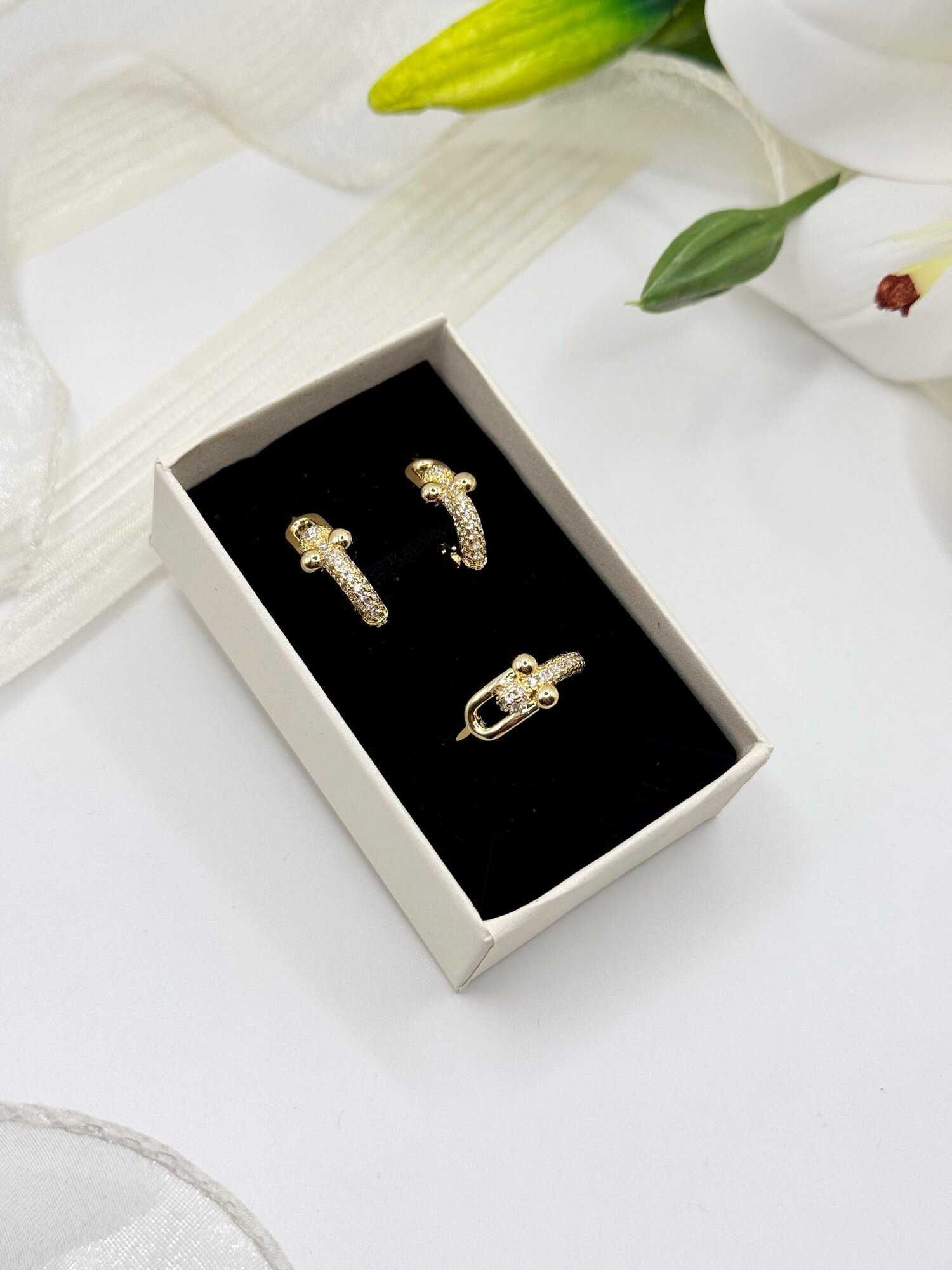 Комплект серег, фианит, золотой — фото 1