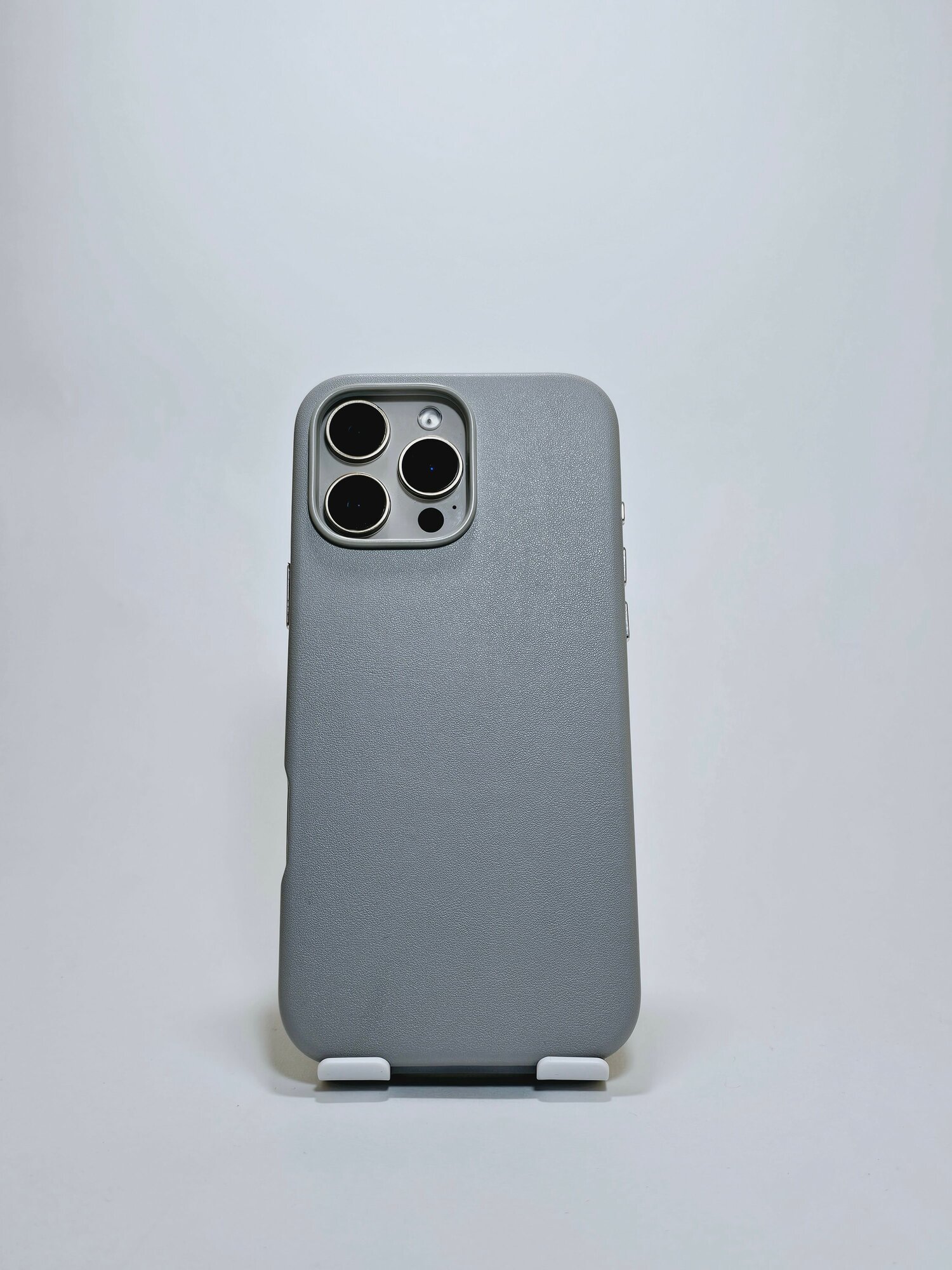 Кожаный чехол для Apple iPhone 16 Pro Max "Soft Touch", искусственная кожа, MagSafe, Серый