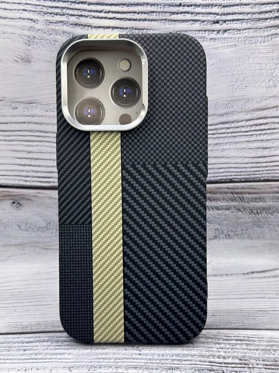 Чехол-накладка с magsafe для Iphone 16 Pro luxo серый с узорами