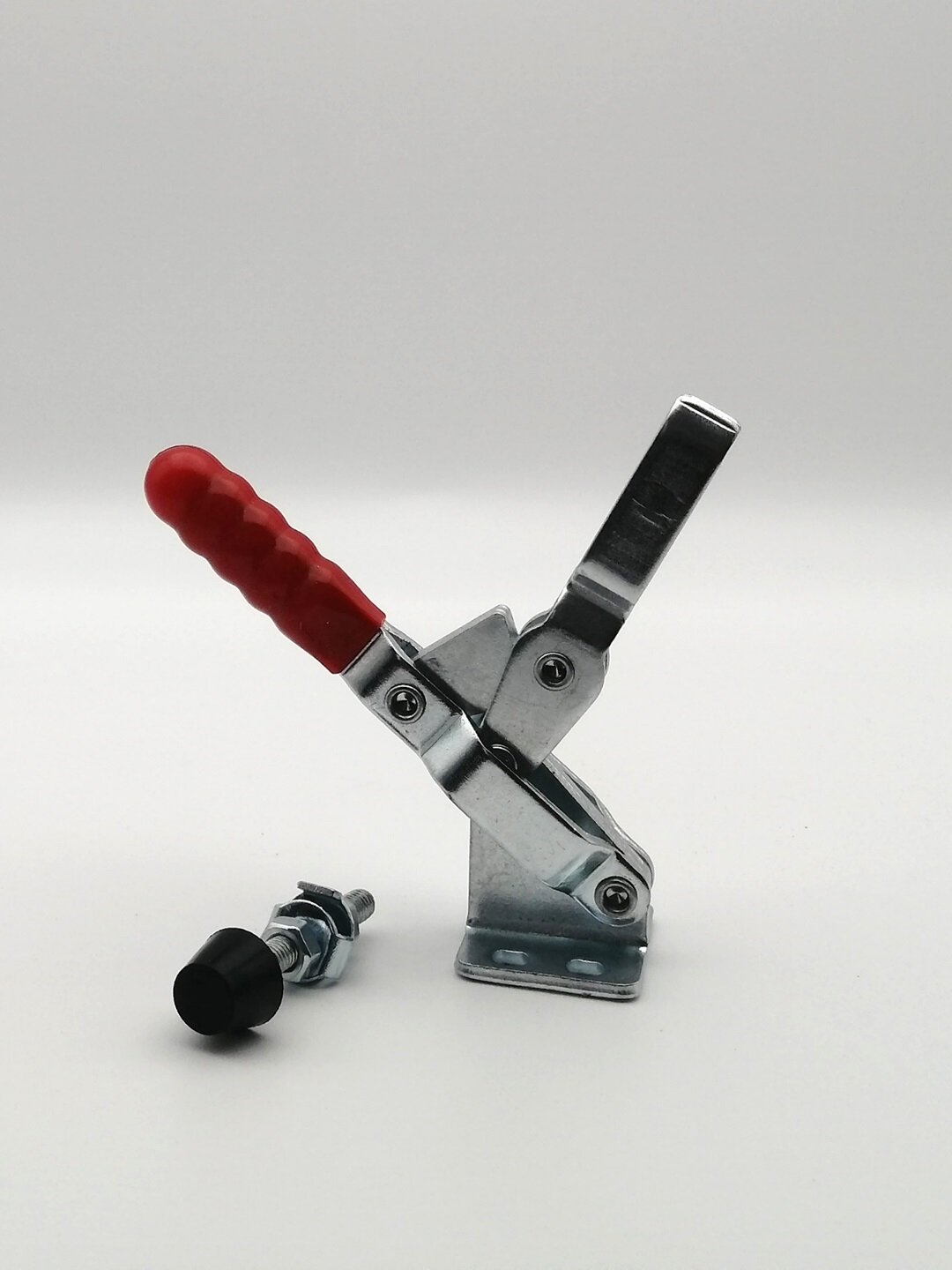 Зажим рычажный с вертикальной ручкой UMC-1206 (Усилие 120 кг)