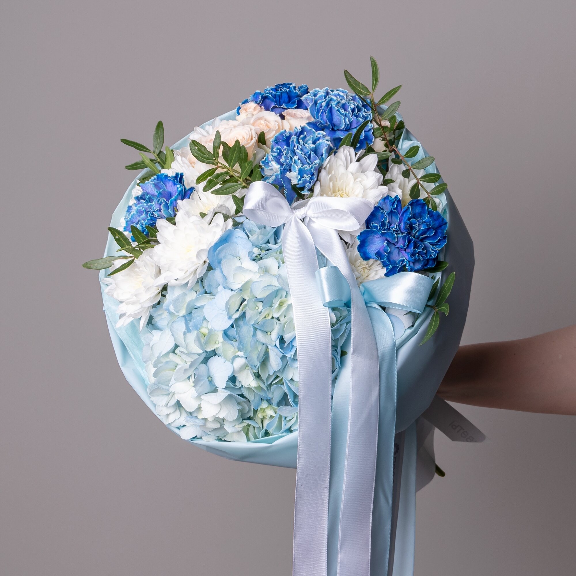 Букет цветов Небесное счастье М в коробке и аквабоксе от 