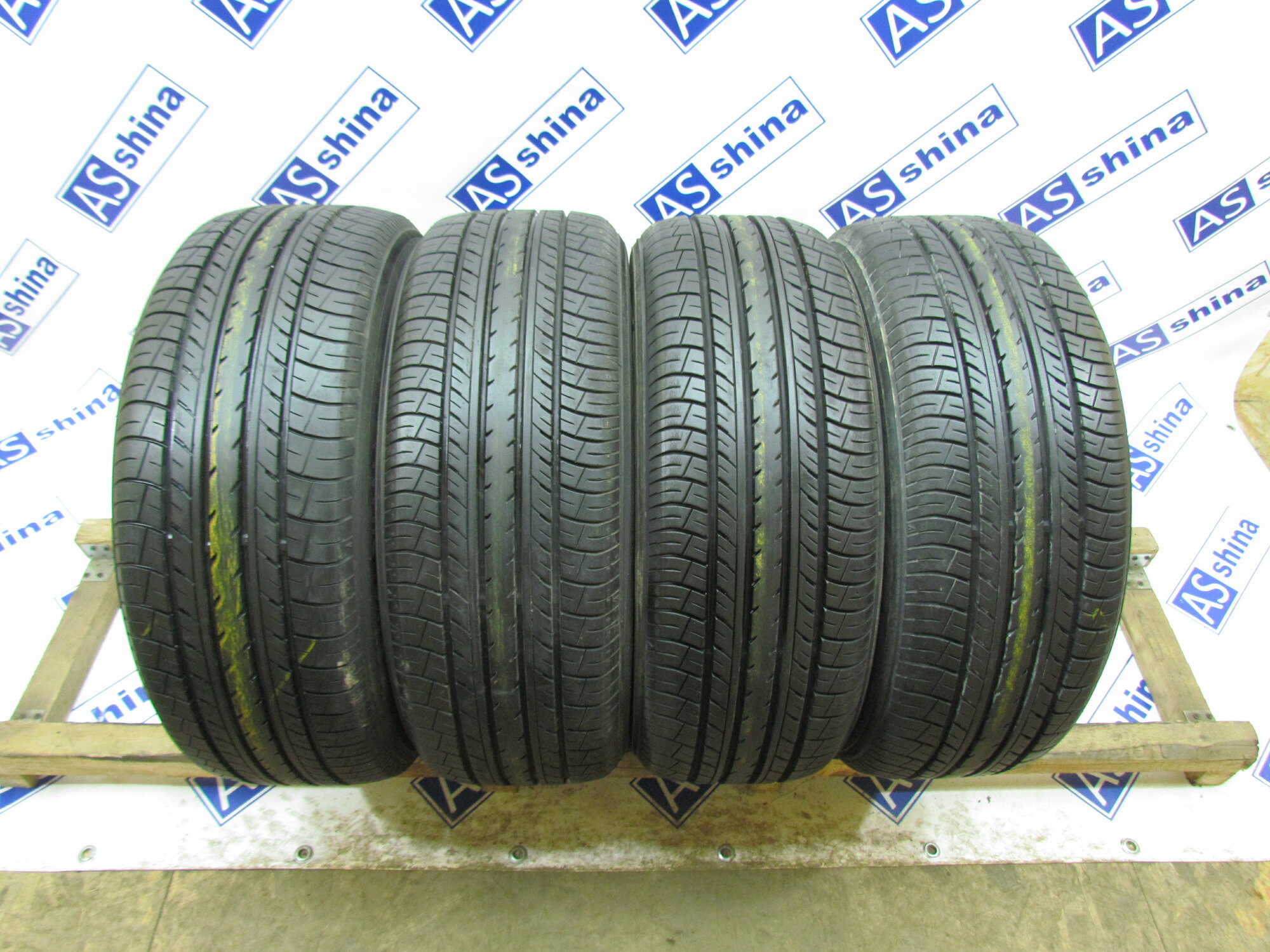 Yokohama dB decibel E70B 215 55 R17 летние БУ шины 5-10% износ , артикул 0014866