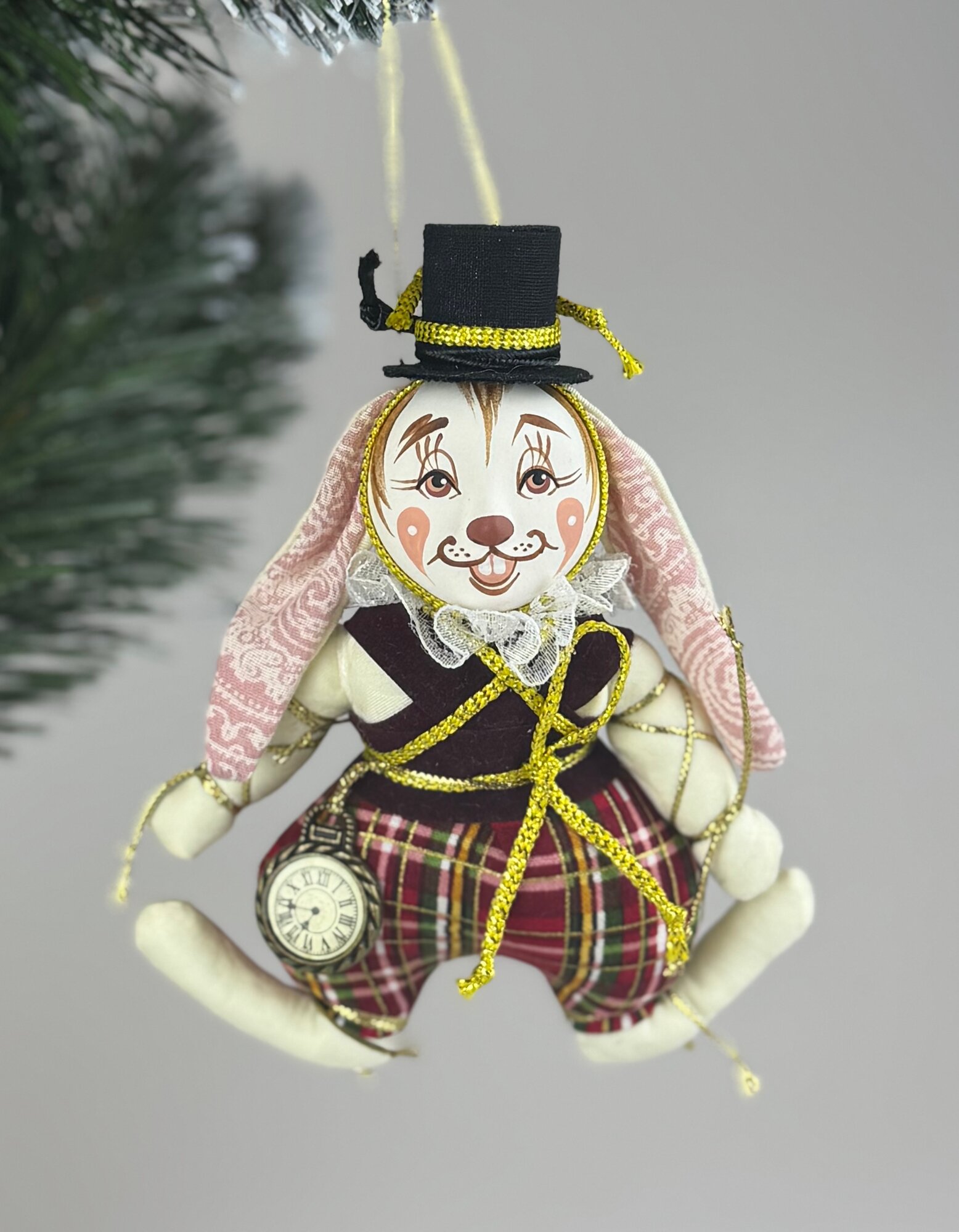 Кукольная мастерская на Ланском Ёлочная игрушка Белый кролик в цилиндре