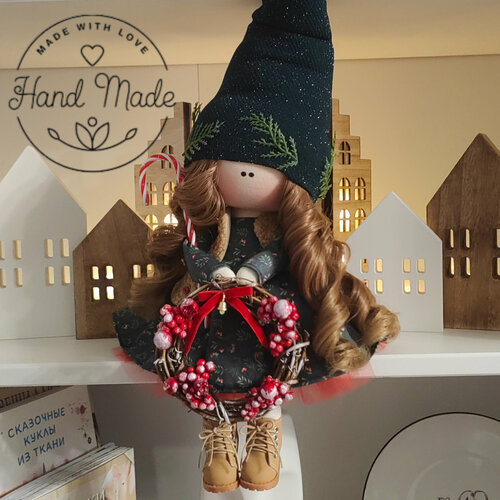 Кукла интерьерная ручной работы, сидящая, Новогодний гном, помощница Деда мороза