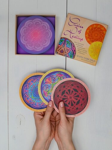 Изображение товара Круглые Гадальные Карты круги исцеления / Circles of Healing Англоязычные Медитация и самопознание