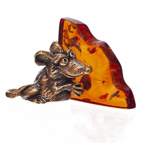 Фигурка с янтарем Мышка с сыром 3 х 3 см