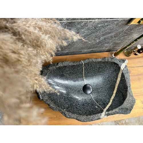 Раковина из натурального камня Black Swan Halcyon 63х38 25400₽