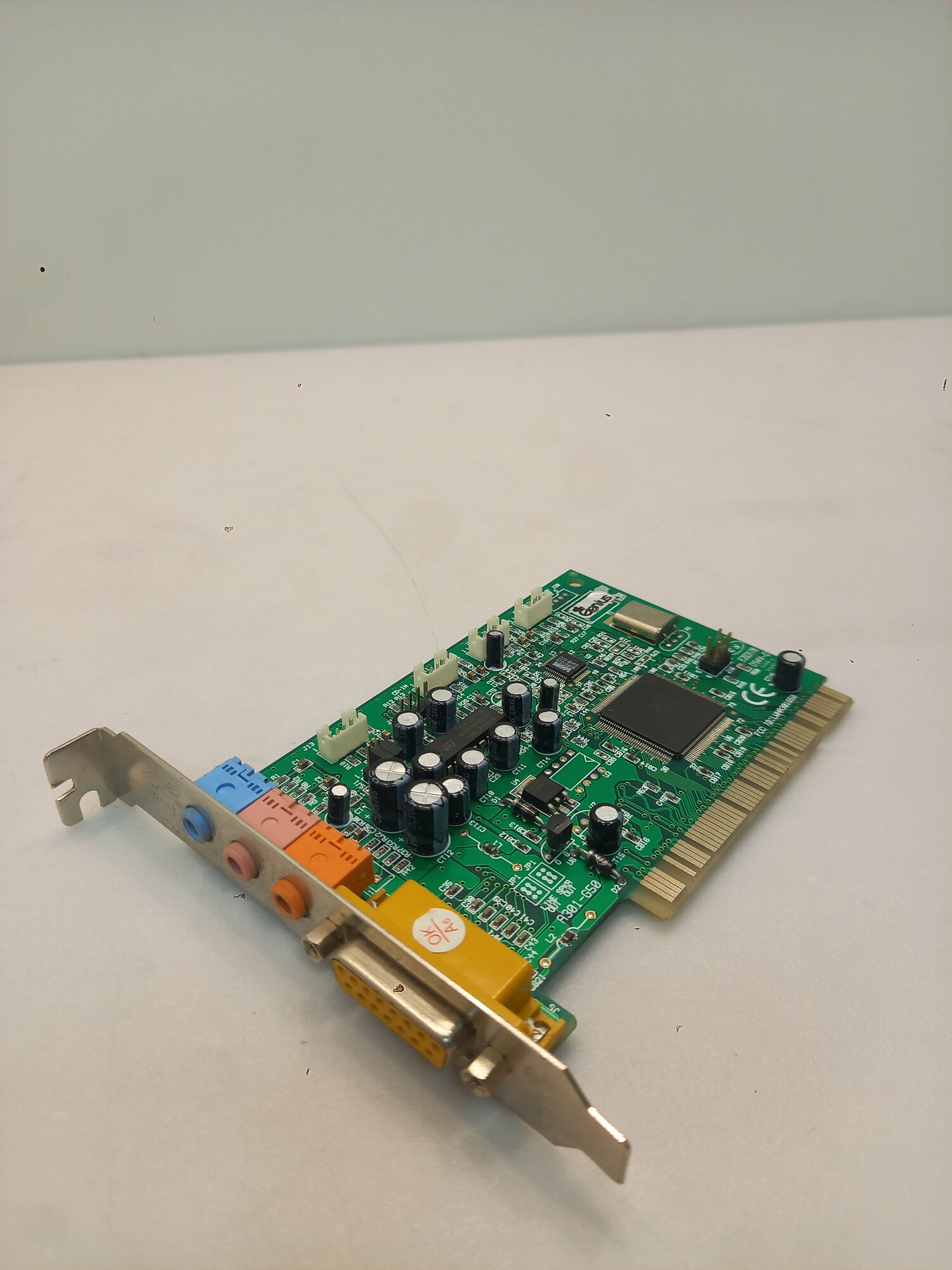 Звуковая карта Genius Yamaha YMF-724 PCI