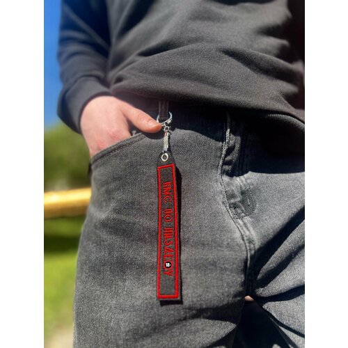 Брелок, красный, черный