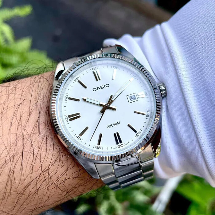 Наручные часы CASIO Collection, серебряный — фото 1