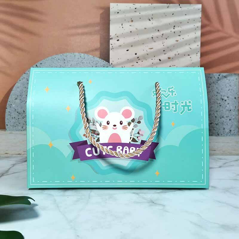 Подарочная коробка 