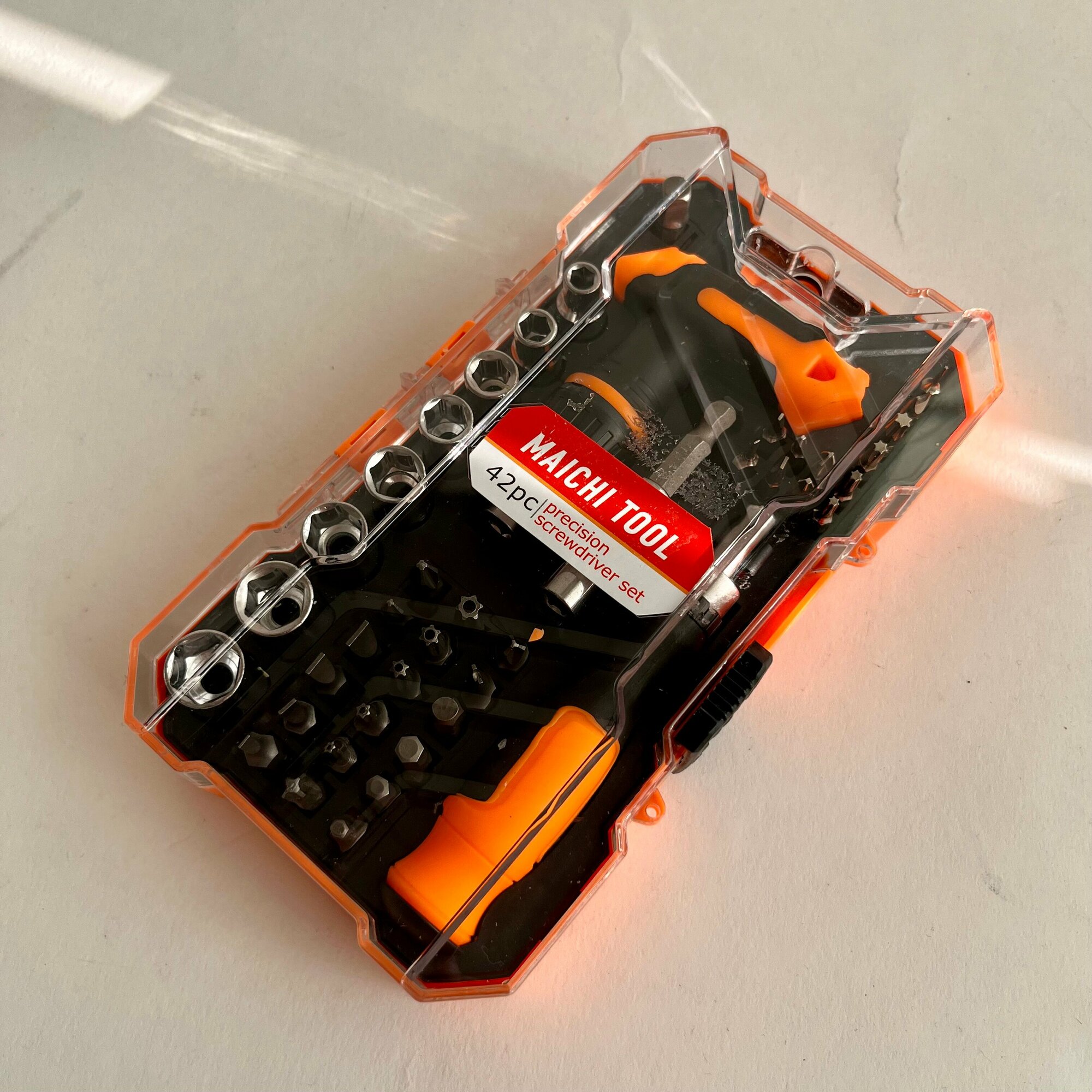 фото Набор бит и торцевых головок с отверткой-трещоткой (42 Предмета) Maichi Tool 660