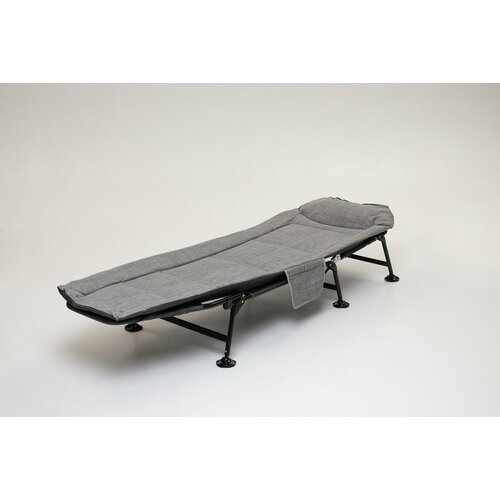 Кресло-шезлонг с мягким подголовником. Раскладушка туристическая. Раскладная кровать, кушетка, лежак