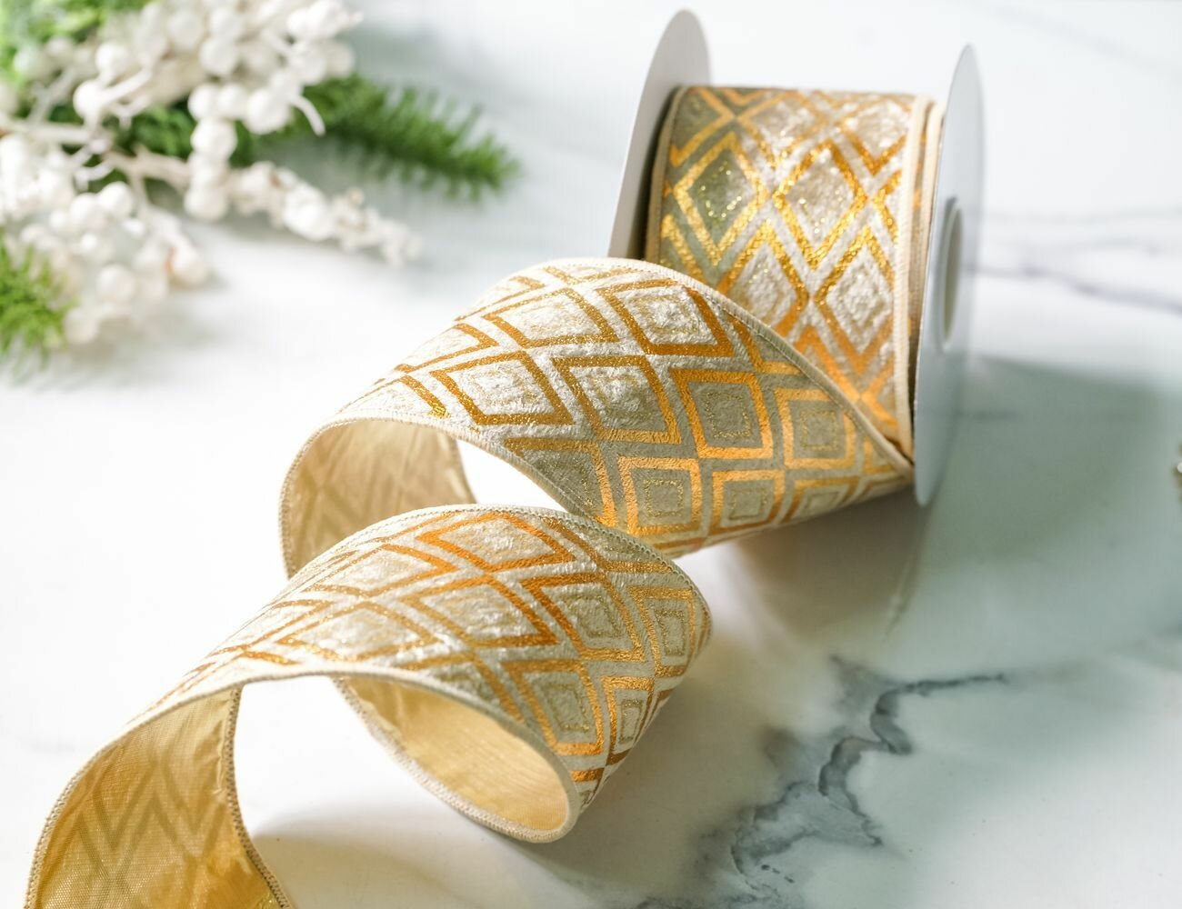 Декоративная лента дьяманти полиэстер кремовая 457х6 см Winter Deco 2007882