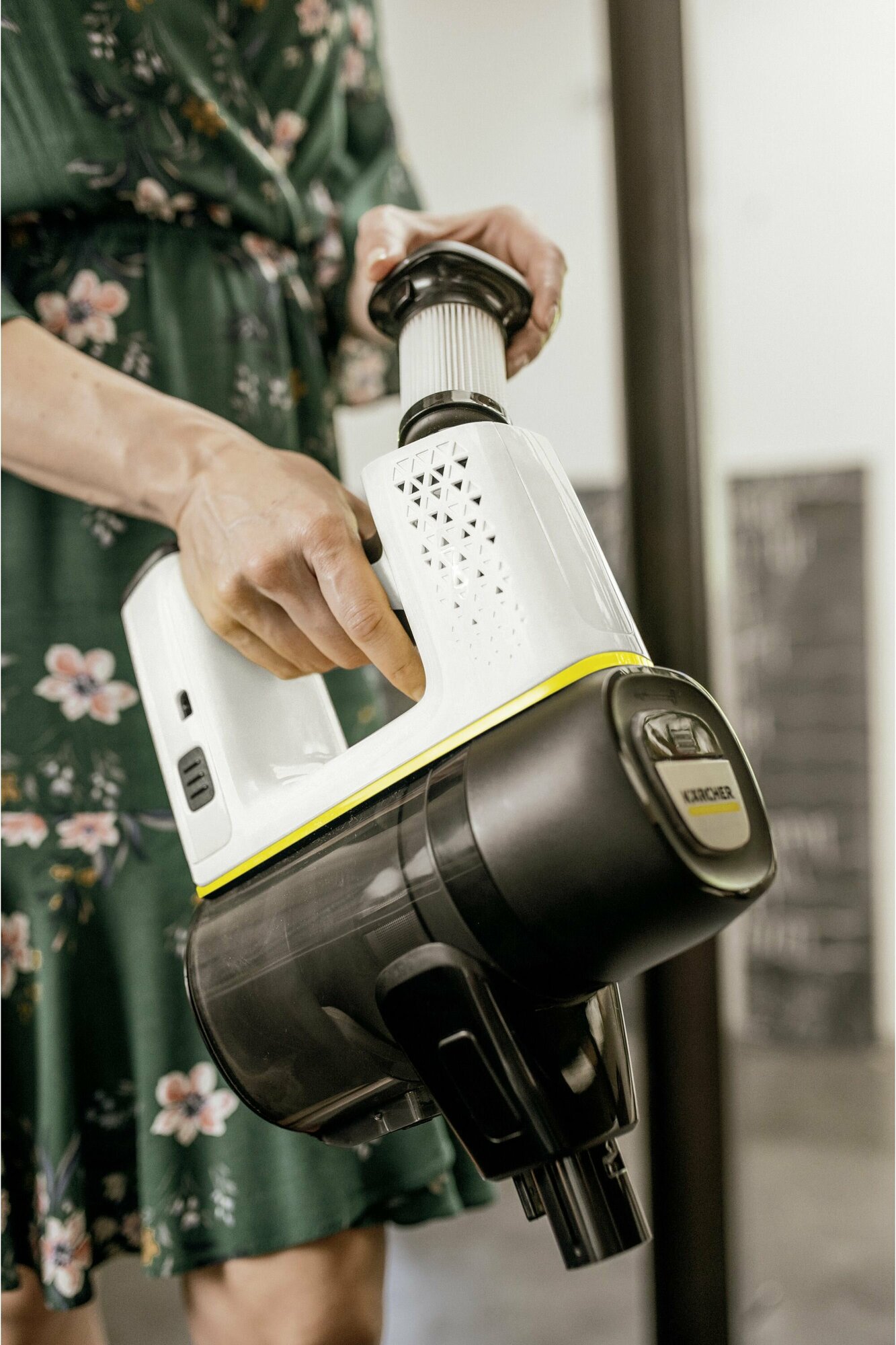 Пылесос ручной Karcher VC 6 Cordless ourFamily 250Вт белый