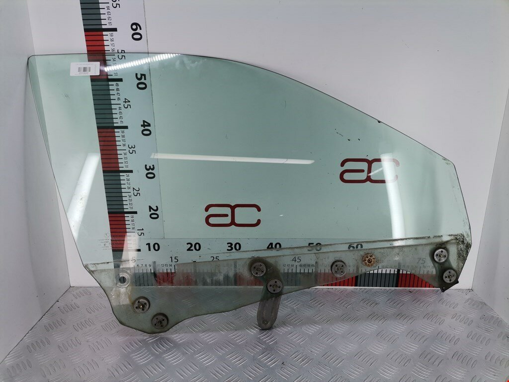 Стекло двери передней правой Subaru Impreza 2 (GD/GG) 61011FE021 арт. 2035822