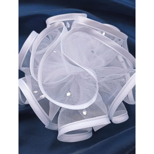 Бант белый Волна с стразами для девочек Выпускной Утренник 1 Сентября День Рождения Праздник 650₽