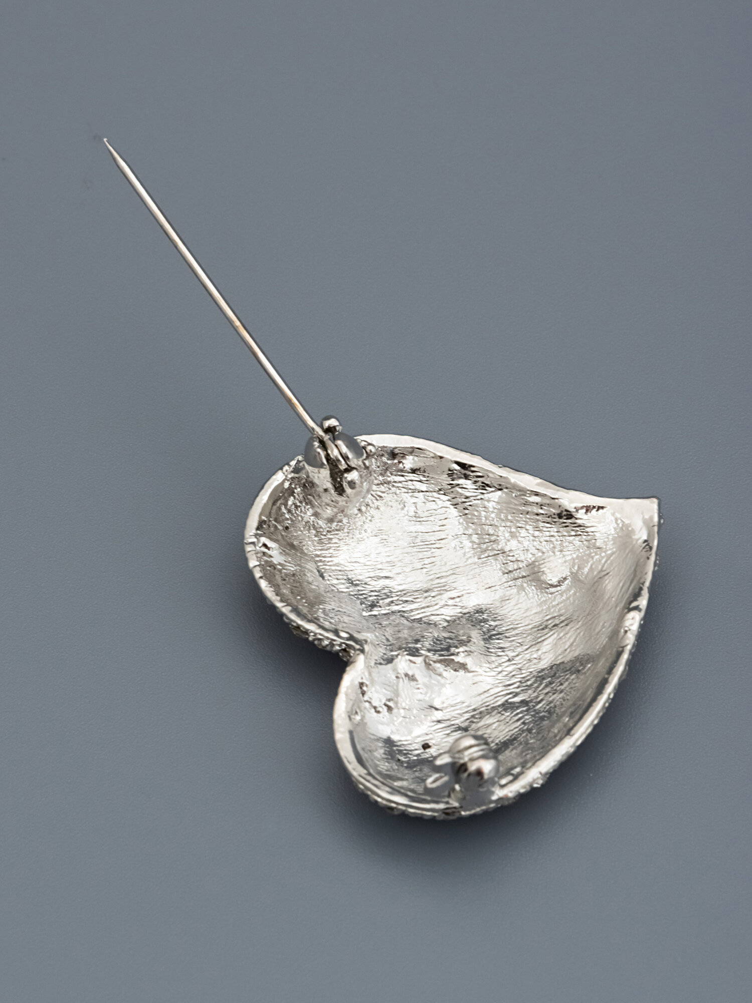 Брошь ЖемАрт, кристалл, серебристый — фото 1