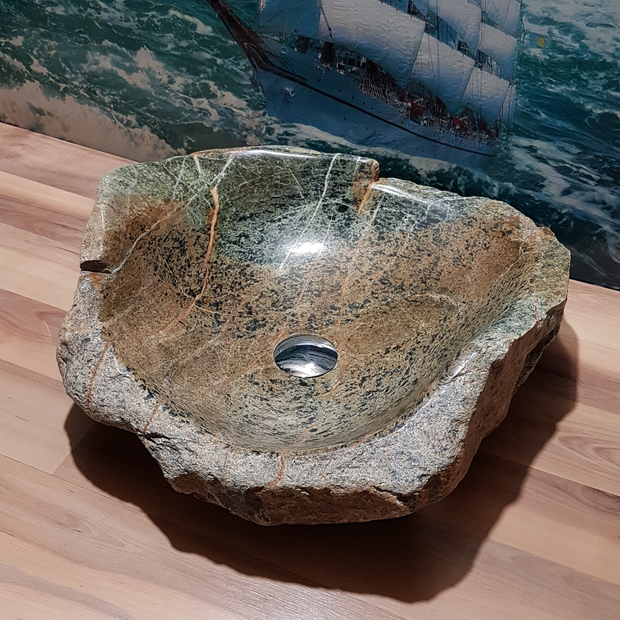 Раковина накладная на столешницу для ванной мойка каменная из натурального /речного/горного камня Кавказа 48х47х13 см