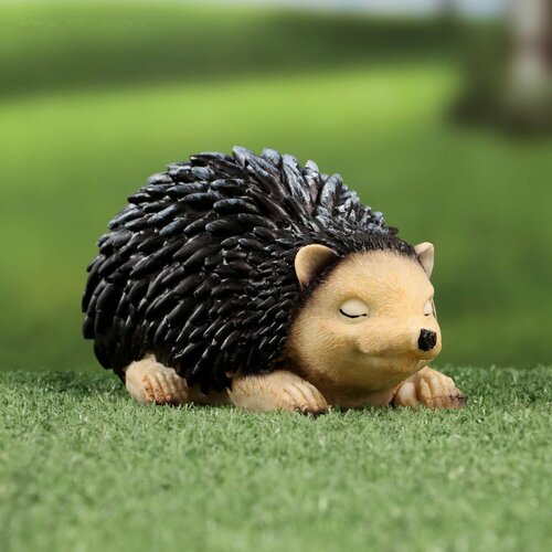 Садовая фигура Ежик греется 18х10х10см 743₽