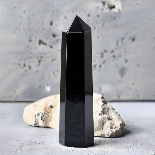 Защитный оберег из натурального камня 