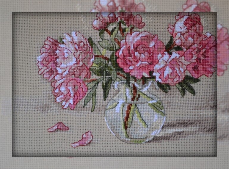 65048 Набор для вышивания крестом "Пионы в вазе",18*13см, DIMENSIONS — фото 1