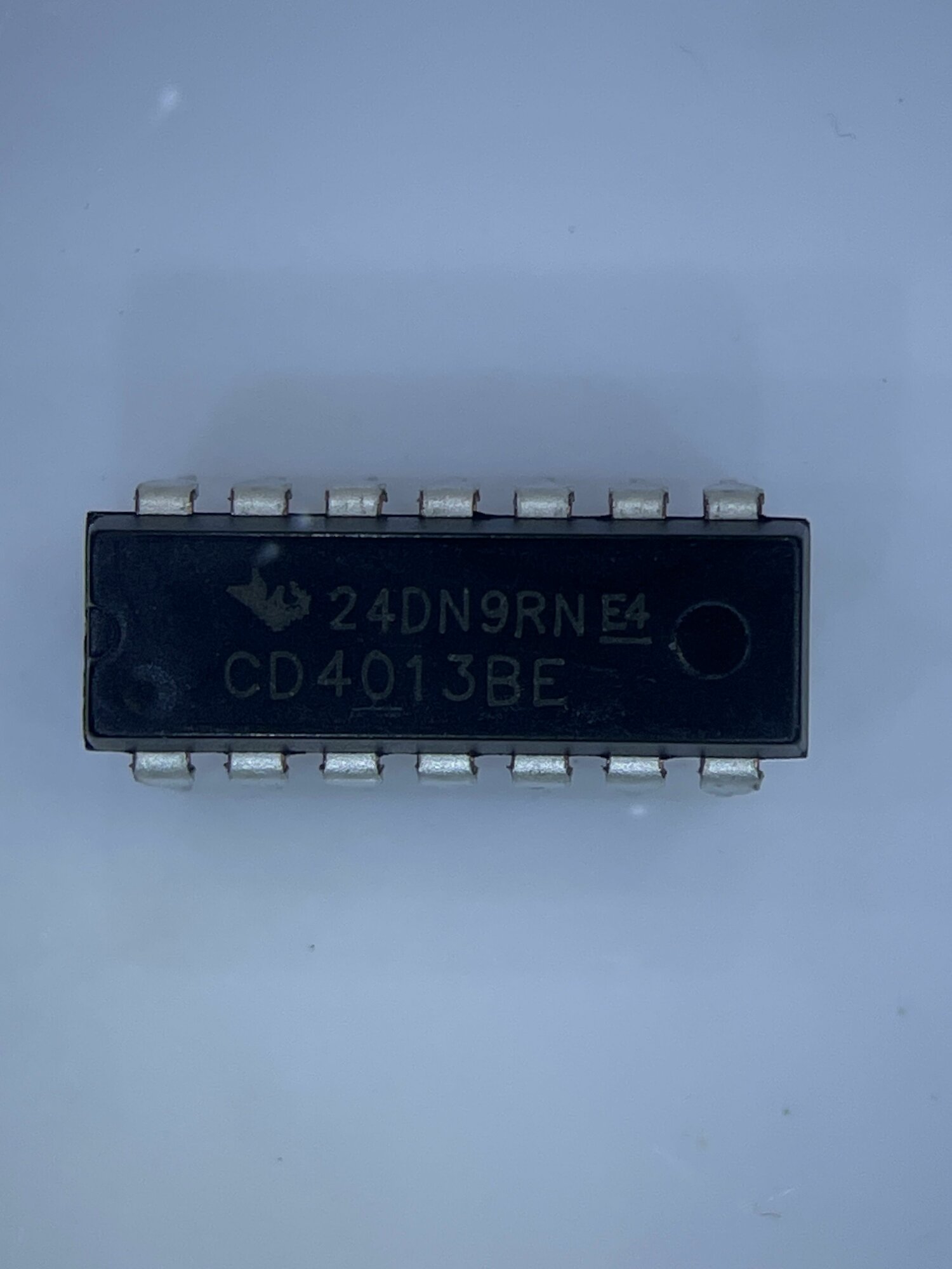 4013BE, Микросхема, Два триггера D-типа, DIP-14
