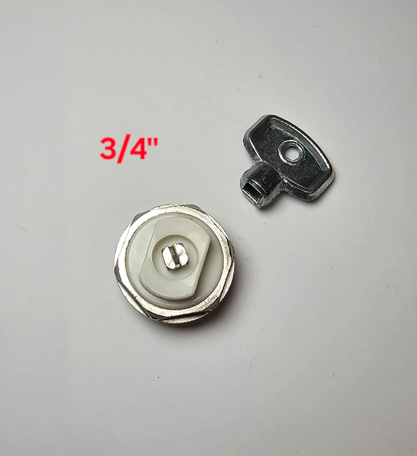 Кран Маевского 3/4" + металлический ключ (радиаторный игольчатый клапан воздухоотводчик ручной)