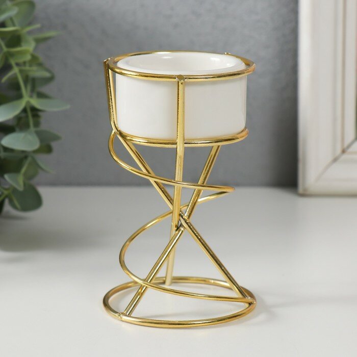Подсвечник керамика, металл на 1 свечу "Спираль" белый с золотом 6,8х6,7х11,3 см