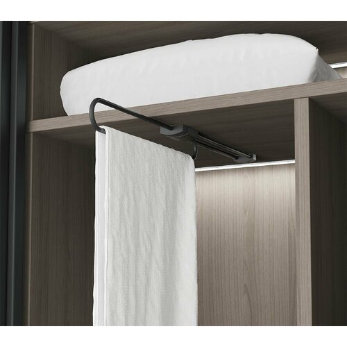 Штанга выдвижная STARAX L450мм для плечиков и полотенец антрацит 1700₽