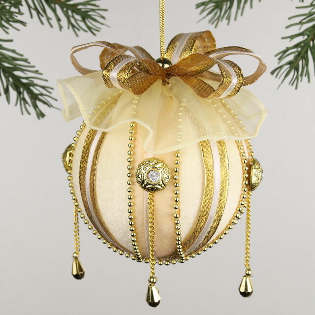 Christmas Deluxe Винтажный елочный шар Fiocco Crema 10 см 86538