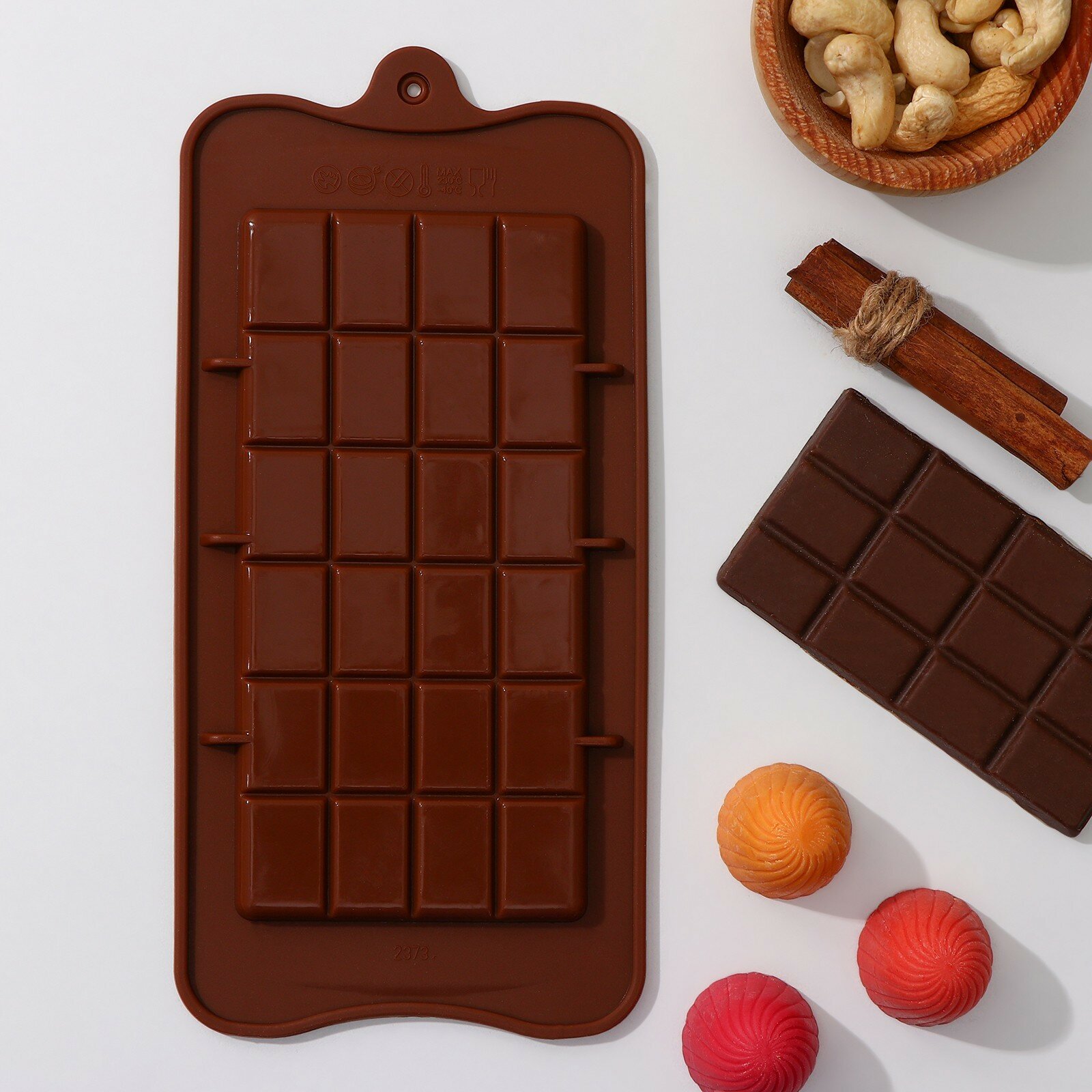 Форма для шоколада силиконовая Доляна «Плитка» 225×105×02 см 24 ячейки цвет шоколадный
