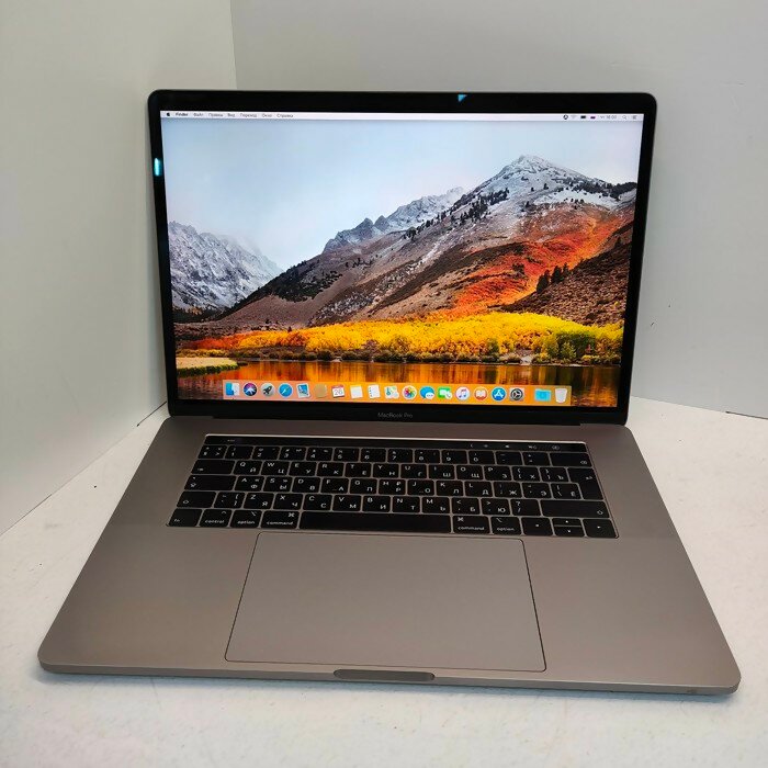 Ноутбук Apple MacBook Pro