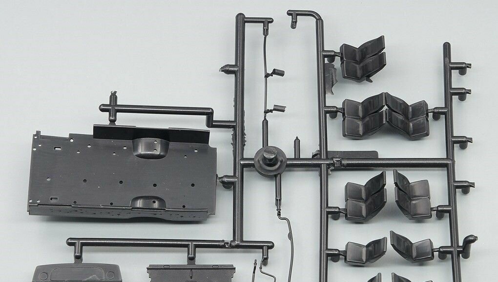 Сборная модель автомобиля ГАЗель Next A65R32 микроавтобус — фото 1