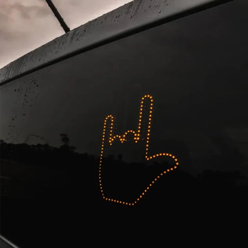 Светодиодная рука на заднее стекло автомобиля