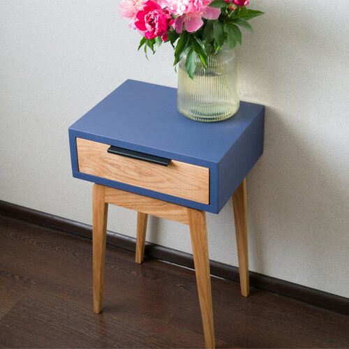 Тумба прикроватная Zolo из натурального дерева - массив дуба и бука. Высота 60 см. Парящий корпус 30х39 см. Цвет синий.